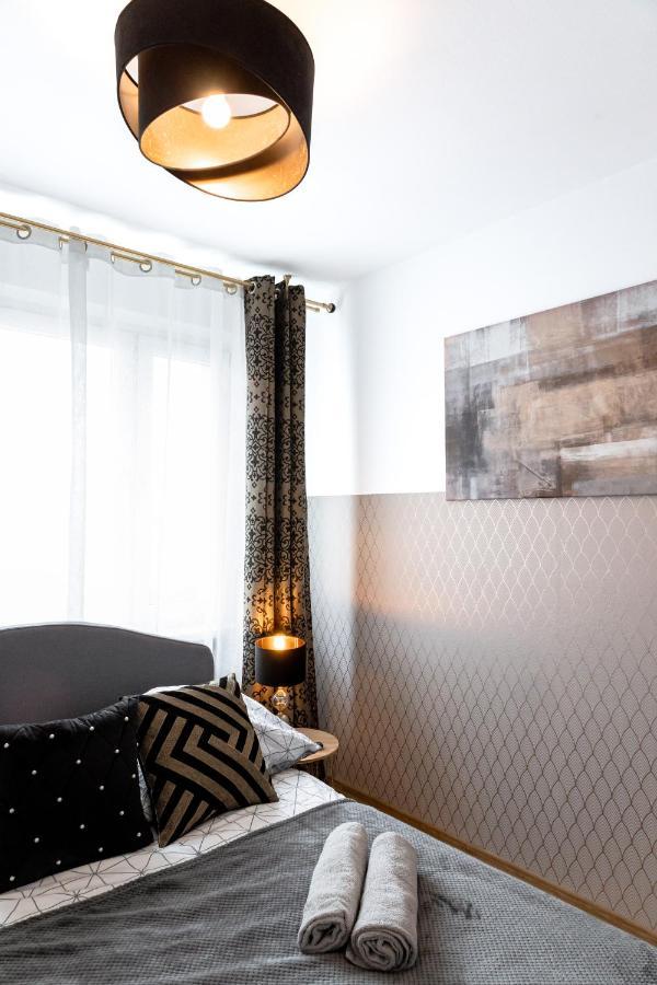 Clicktheflat Conrada Apart Rooms Varšava Exteriér fotografie
