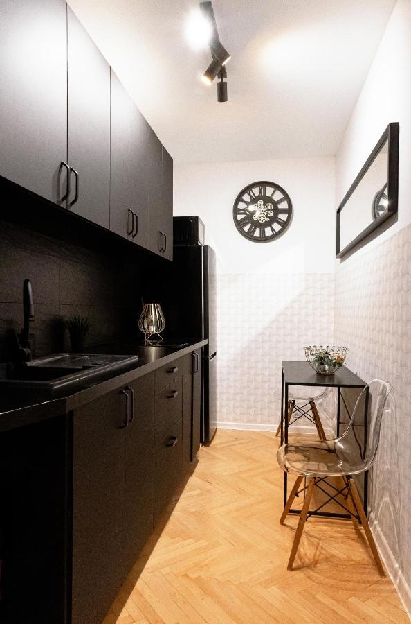 Clicktheflat Conrada Apart Rooms Varšava Exteriér fotografie