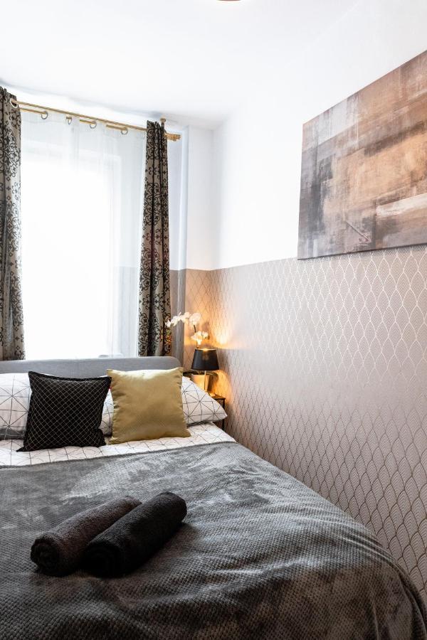 Clicktheflat Conrada Apart Rooms Varšava Exteriér fotografie
